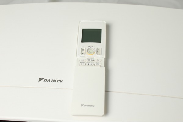 Daikin Emura FTXJ50AW/RXJ50A